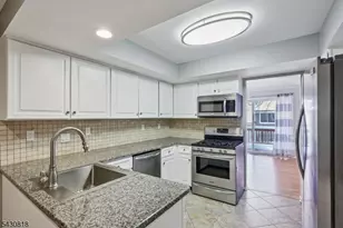 13 Eton Ct, Bedminster Township, NJ 07921 - Photo 2