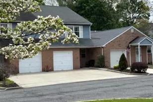 7 Esther Ct, Lebanon, NJ 08833 - Photo 1