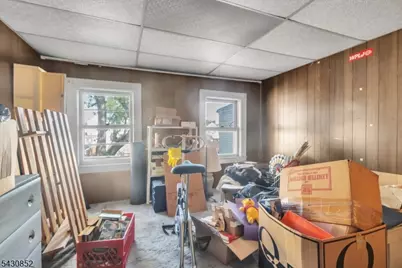 88 Komorn St, Newark, NJ 07105 - Photo 28