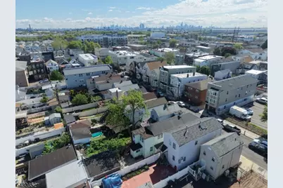 88 Komorn St, Newark, NJ 07105 - Photo 8