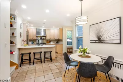 132 Christopher St, Montclair, NJ 07042 - Photo 22