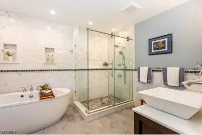 132 Christopher St, Montclair, NJ 07042 - Photo 32