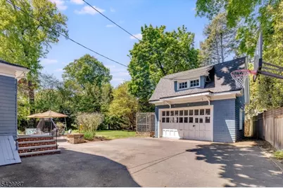 132 Christopher St, Montclair, NJ 07042 - Photo 50