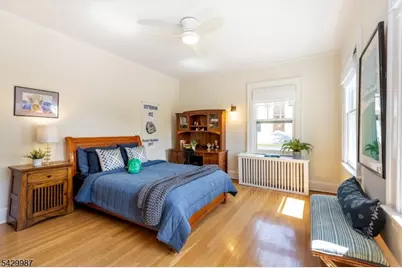 132 Christopher St, Montclair, NJ 07042 - Photo 34