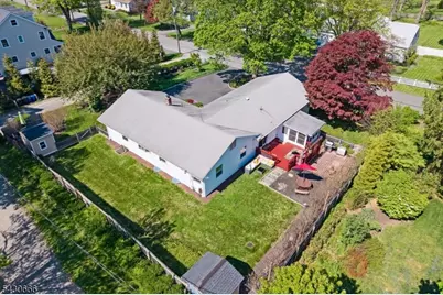 4 Hillcrest Ave, Mendham, NJ 07945 - Photo 4