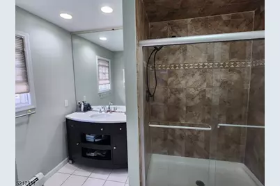 26 Wakefield Pl, Caldwell, NJ 07006 - Photo 16