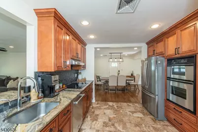 18 Evergreen Dr, Lincoln Park, NJ 07035 - Photo 10