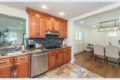 18 Evergreen Dr, Lincoln Park, NJ 07035 - Photo 12