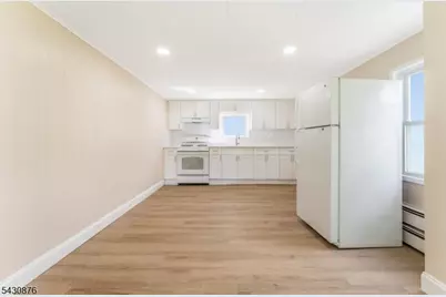 33 B Sergeantsville, Raritan Township, NJ 08822 - Photo 4