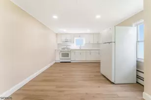 33 B Sergeantsville, Raritan Township, NJ 08822 - Photo 4