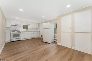 33 B Sergeantsville, Raritan Township, NJ 08822 - Photo 2