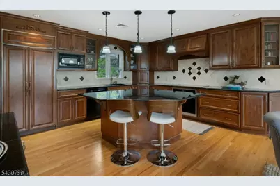 35 Ski Hill Dr, Bedminster Township, NJ 07921 - Photo 8