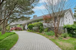 35 Ski Hill Dr, Bedminster Township, NJ 07921 - Photo 32