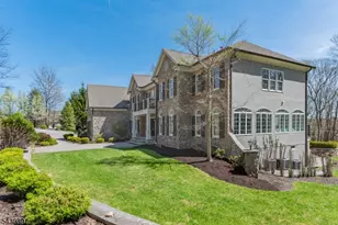 3 Quarterhorse Crossing, Sparta Township, NJ 07871 - Photo 4