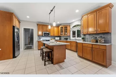 305 Charlton Ln, Branchburg Township, NJ 08853 - Photo 14