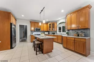 305 Charlton Ln, Branchburg Township, NJ 08853 - Photo 14