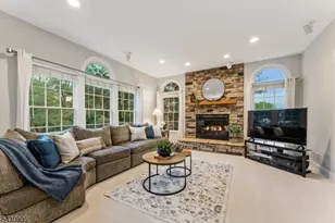 305 Charlton Ln, Branchburg Township, NJ 08853 - Photo 10