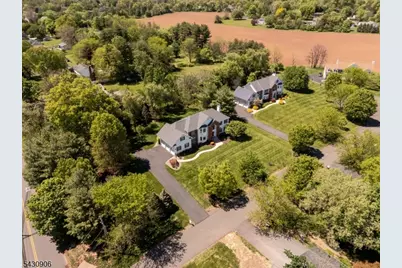 305 Charlton Ln, Branchburg Township, NJ 08853 - Photo 6