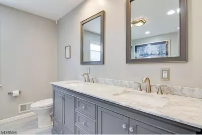 14 Chelsea Dr, Jefferson Township, NJ 07438 - Photo 20
