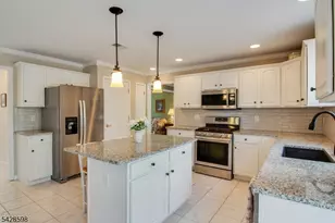 14 Chelsea Dr, Jefferson Township, NJ 07438 - Photo 10