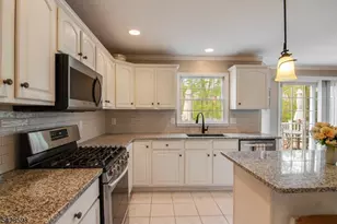 14 Chelsea Dr, Jefferson Township, NJ 07438 - Photo 12