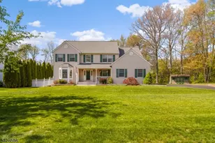 14 Chelsea Dr, Jefferson Township, NJ 07438 - Photo 2