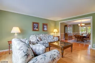 14 Chelsea Dr, Jefferson Township, NJ 07438 - Photo 6