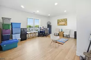 25 Mayfair Pl, Clifton, NJ 07013 - Photo 12