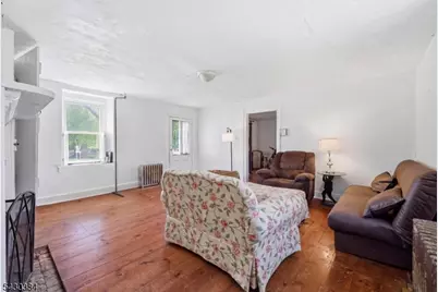 138 Bartley Rd, Washington Township, NJ 07853 - Photo 8