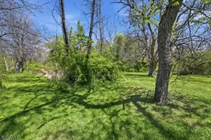 138 Bartley Rd, Washington Township, NJ 07853 - Photo 20