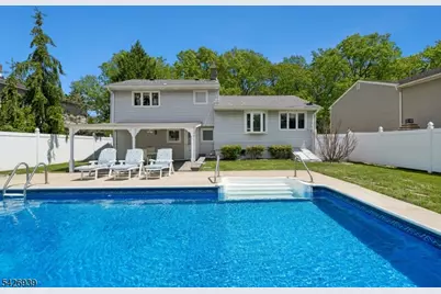 135 Roosevelt Ave, Woodbridge Township, NJ 07067 - Photo 18