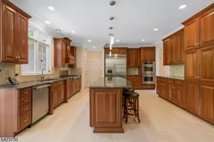17 Constitution Ave, Roxbury Township, NJ 07876 - Photo 16