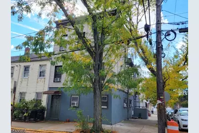423 2nd St, Jersey City, NJ 07302 - Photo 1