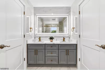 1395 Washington Valley Rd, Bridgewater, NJ 08807 - Photo 26
