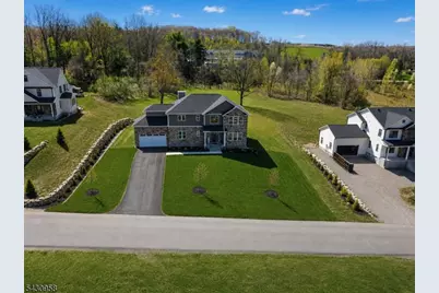 7 Emerald Dr, Hardyston Township, NJ 07419 - Photo 2