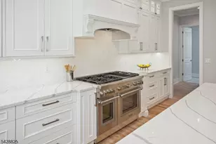 63 Hillside Ave, Livingston, NJ 07039 - Photo 8