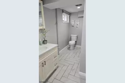 852 Joralemon St, Belleville, NJ 07109 - Photo 12