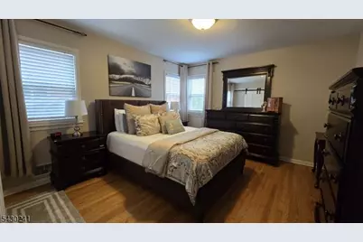 852 Joralemon St, Belleville, NJ 07109 - Photo 8