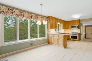 908 Sherwood Rd, Bridgewater, NJ 08807 - Photo 18