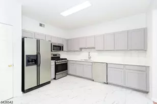148 Forest Dr, Piscataway Township, NJ 08854 - Photo 18