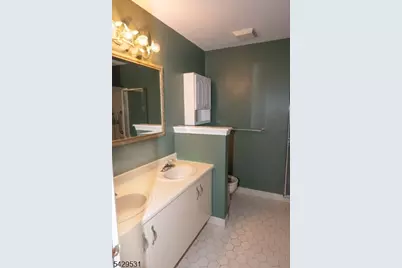 136 Arbor Way, Branchburg Township, NJ 08876 - Photo 16