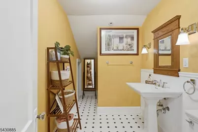 235 Hazel Ave, Garwood, NJ 07027 - Photo 28
