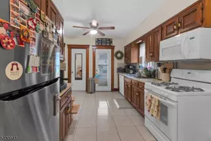 179 Dewey Ave, Totowa, NJ 07512 - Photo 12