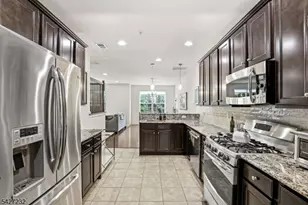 9 Station Sq, Union Township, NJ 07083 - Photo 14