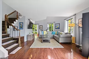 50 Pine St, Montclair Twp., NJ 07042 - Photo 2