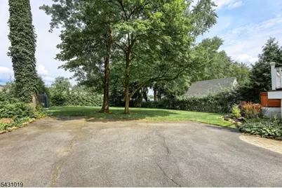 230 Pinelynn Rd, Glen Rock, NJ 07452 - Photo 26