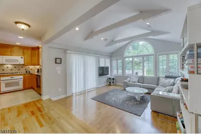 230 Pinelynn Rd, Glen Rock, NJ 07452 - Photo 6