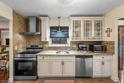 6 Hillsdale Ter, Vernon, NJ 07461 - Photo 10