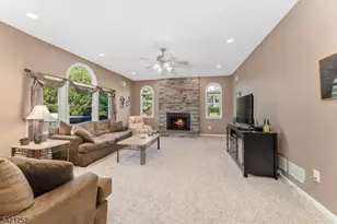 42 Southgate Dr, Clinton Township, NJ 08801 - Photo 18