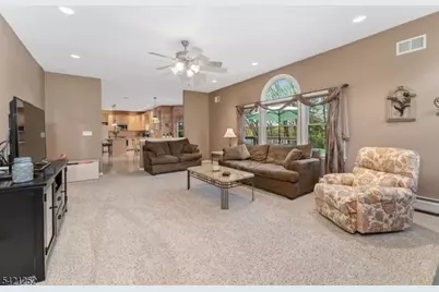 42 Southgate Dr, Clinton Township, NJ 08801 - Photo 20